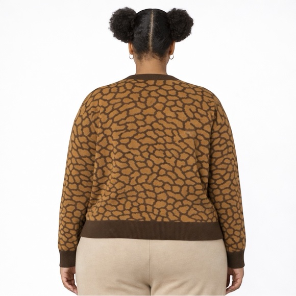 Nike Women’s Elephant Print Cardigan Sweater 2X Brown Button Front - Picture 5 of 11
